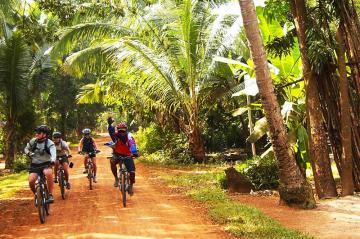 Mekong Delta Easy Biking Tour 3 days